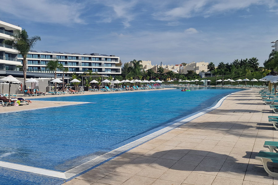 Hotel de Alvor, vista da piscina exterior